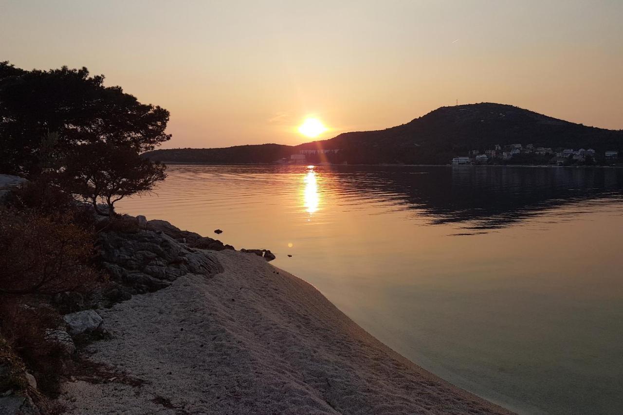 Apartments And Rooms By The Sea Slano, Dubrovnik - 8737 Exterior photo